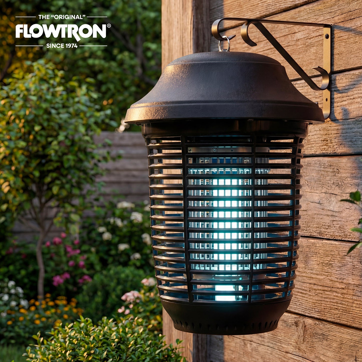 Flowtron Outdoor Bug Zapper, 2000 sq.ft coverage